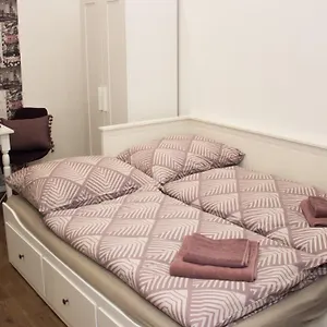  Apartman Black Stilt B1