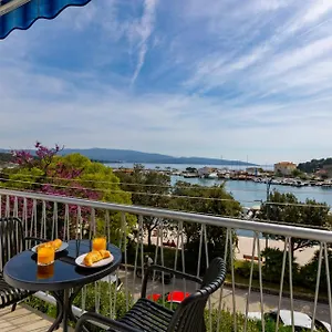 apartment-marin-krk.primorje-gorskikotar.com/